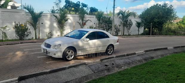 Mercedes-Benz C180 2007 White