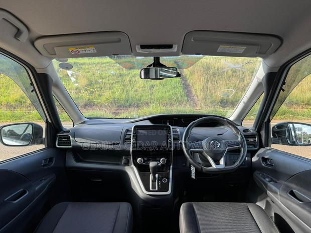 Nissan Serena 2019