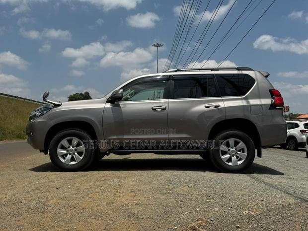 Toyota Land Cruiser Prado 2020