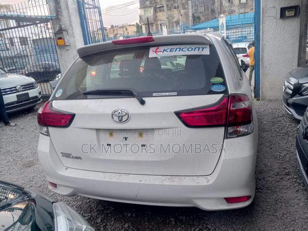 Toyota Corolla Fielder 2019 White