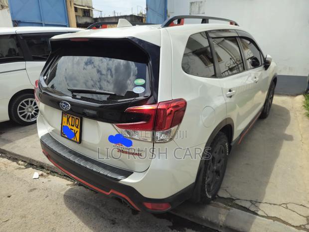 Subaru Forester 2018 White