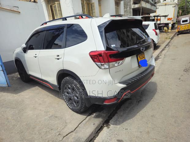 Subaru Forester 2018 White