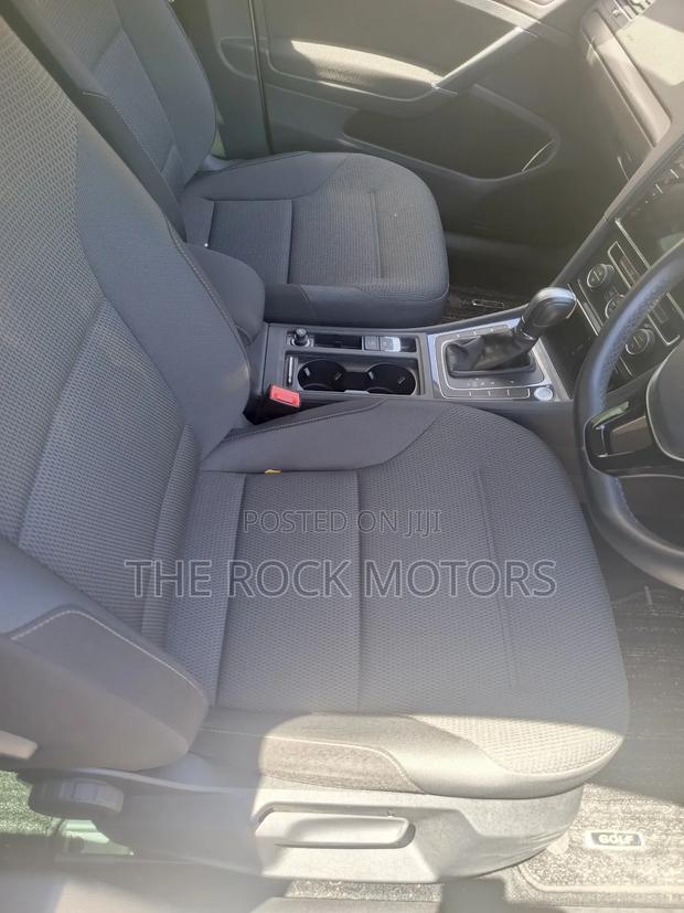 Volkswagen Golf 2018 White