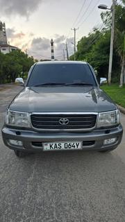 Toyota Land Cruiser 2005 Gray for sale