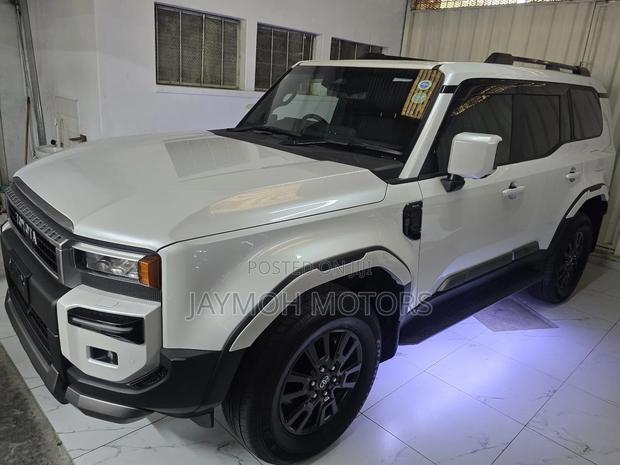 Toyota Land Cruiser Prado 2024 Pearl