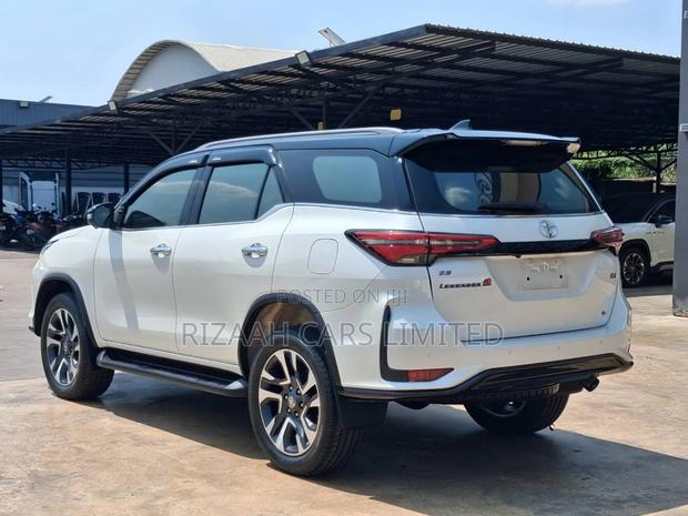 Toyota Fortuner 2.8 D AWD 2021 White