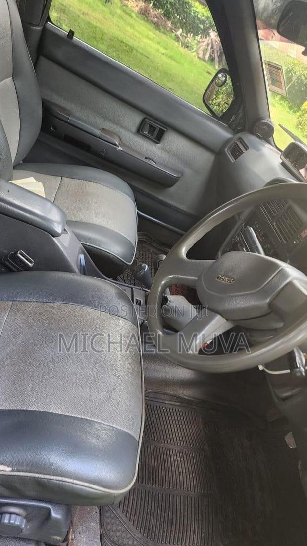 Toyota Hilux Surf 1999 Gray