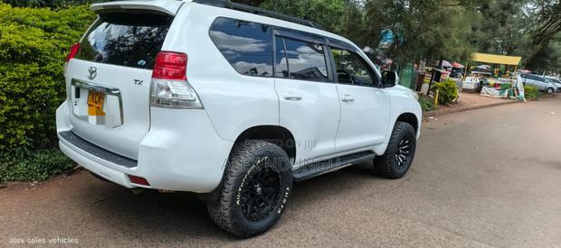 Toyota Land Cruiser Prado 2010 White