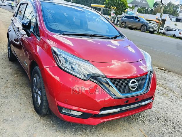 Nissan Note 1.2 Hybrid 2019 Red