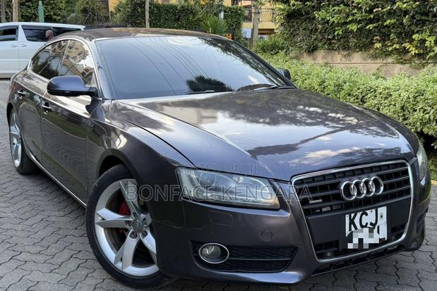 Audi A5 2.0T Premium Quattro 2010 Gray