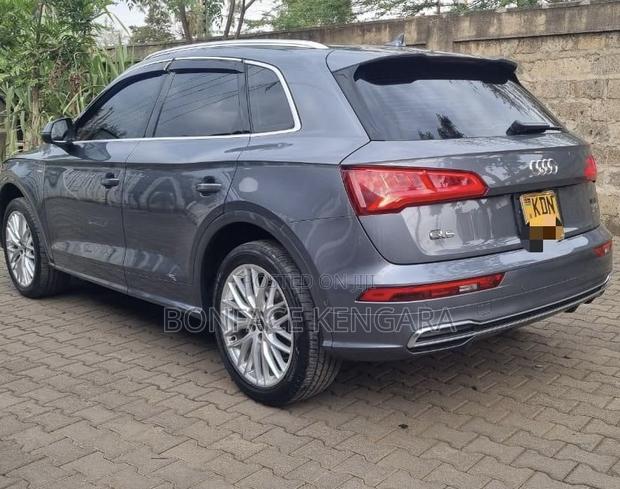 Audi Q5 2.0T Premium AWD quattro 2018 Gray
