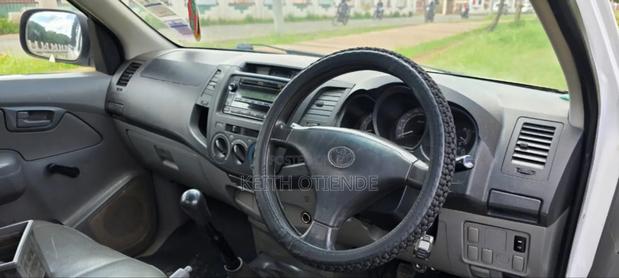 Toyota Hilux 2.5 D-4D SRX 2012 White
