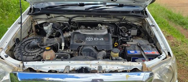 Toyota Hilux 2.5 D-4D SRX 2012 White