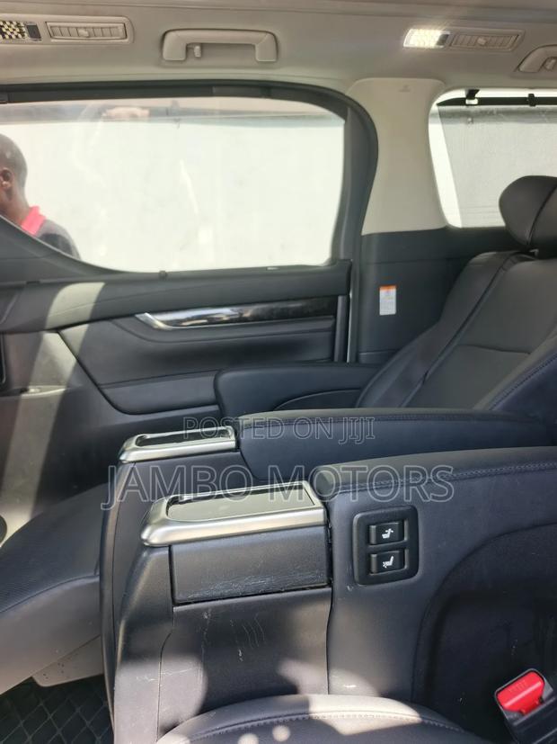 Toyota Alphard 2.5 Petrol FWD 2020 White