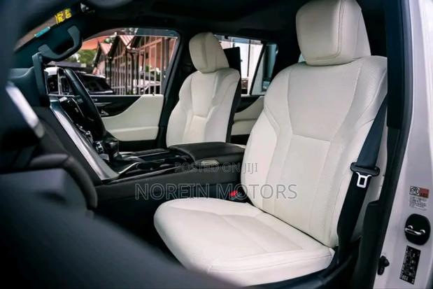 Lexus LX LX 600 2022