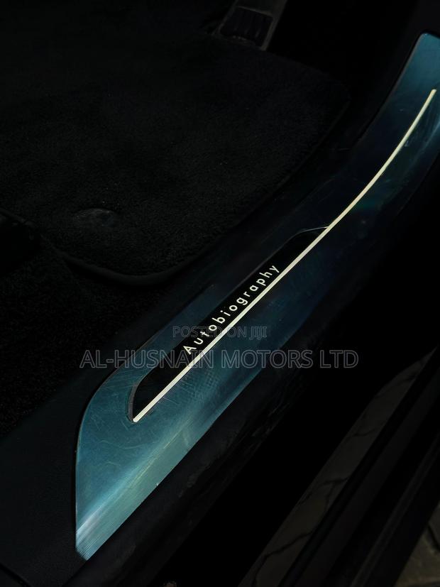 Land Rover Range Rover Vogue 2023 Black