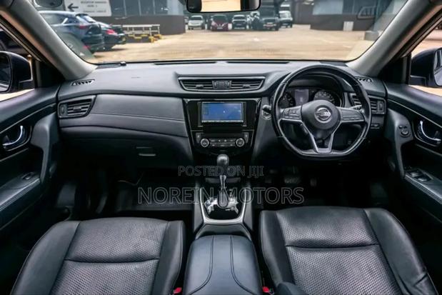 Nissan X-Trail 2019 Silver