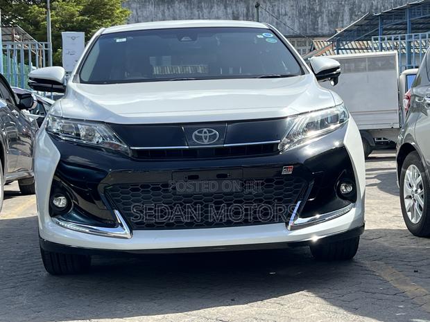 Toyota Harrier 2019 Off white
