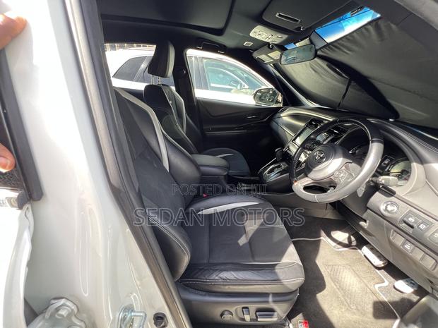 Toyota Harrier 2019 Off white