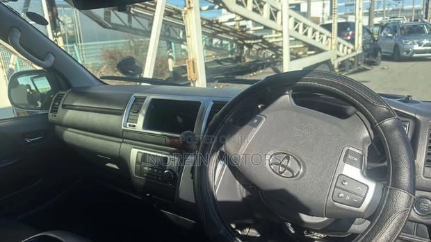 Toyota HiAce 2019 Matt Black