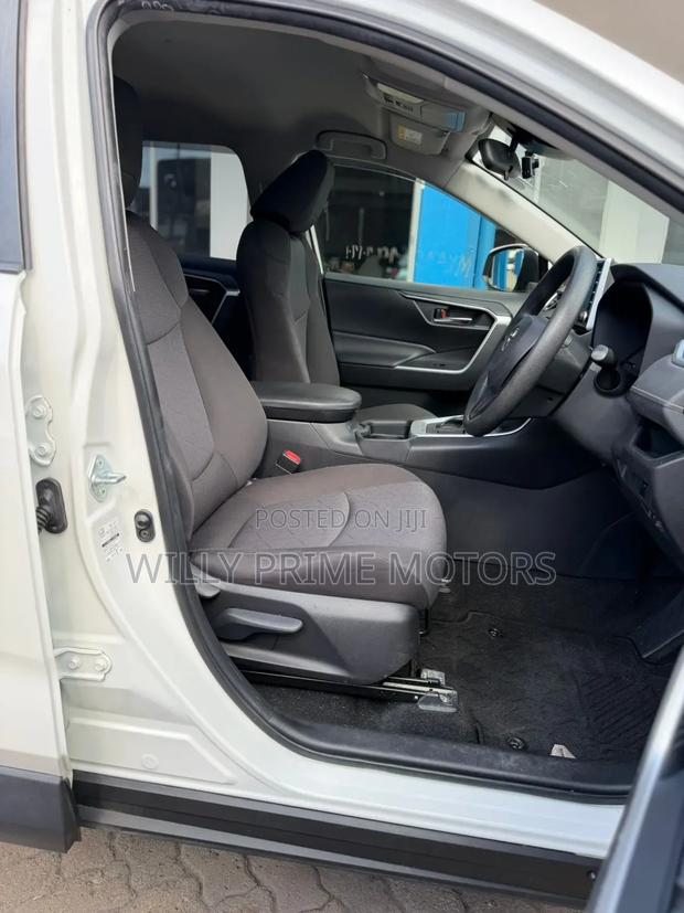 Toyota RAV4 2020 White