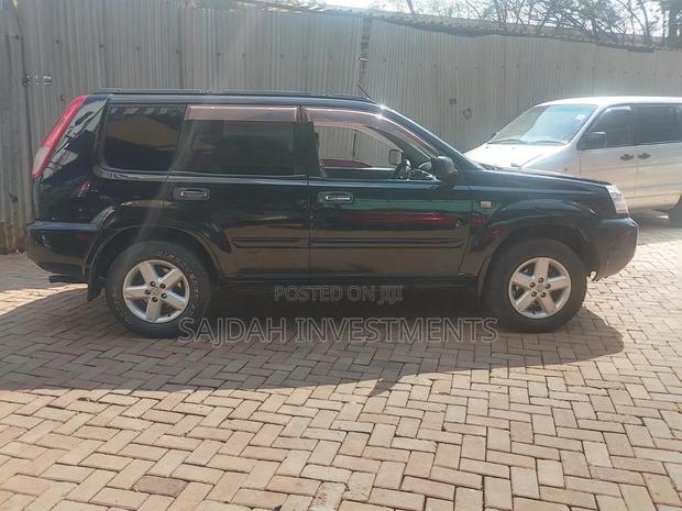 Nissan X-Trail 2.0 Comfort 2005 Black