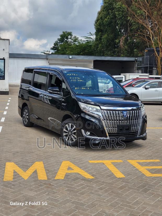 Toyota Esquire 1.8 FWD Hybrid (7 seater) 2019 Black