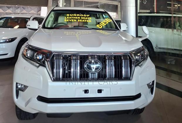 Toyota Land Cruiser Prado 2.8 2019 White