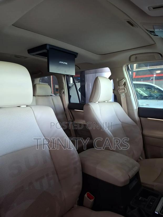 Toyota Land Cruiser Prado 2.8 2019 White