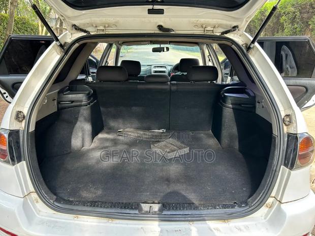 Toyota Caldina 2000 White