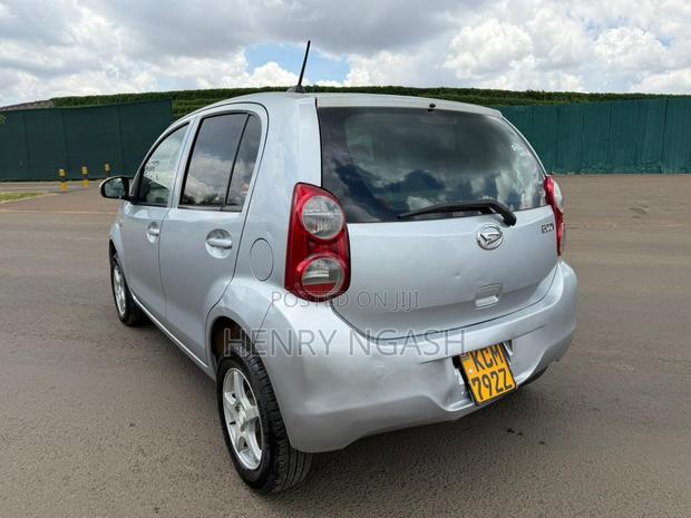 Daihatsu Boon 2010 Silver