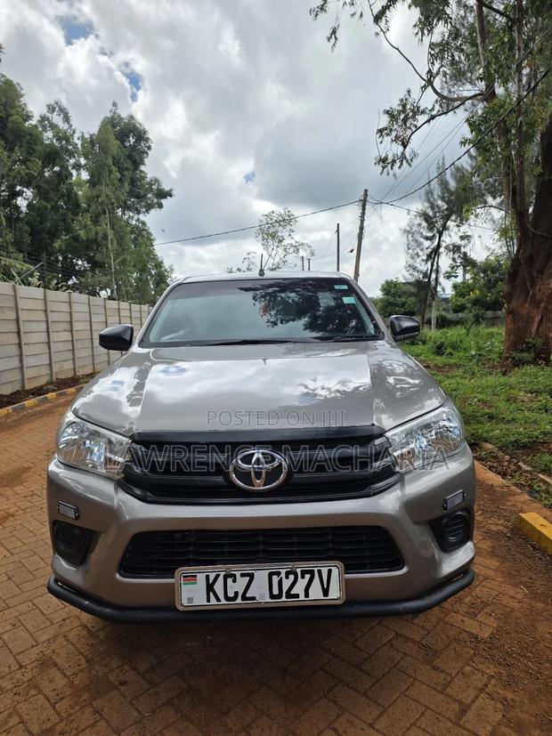 Toyota Hilux 2.4 Diesel 2020 Gold
