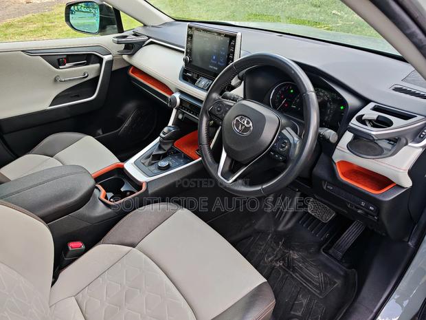 Toyota RAV4 Adventure AWD 2020 Green
