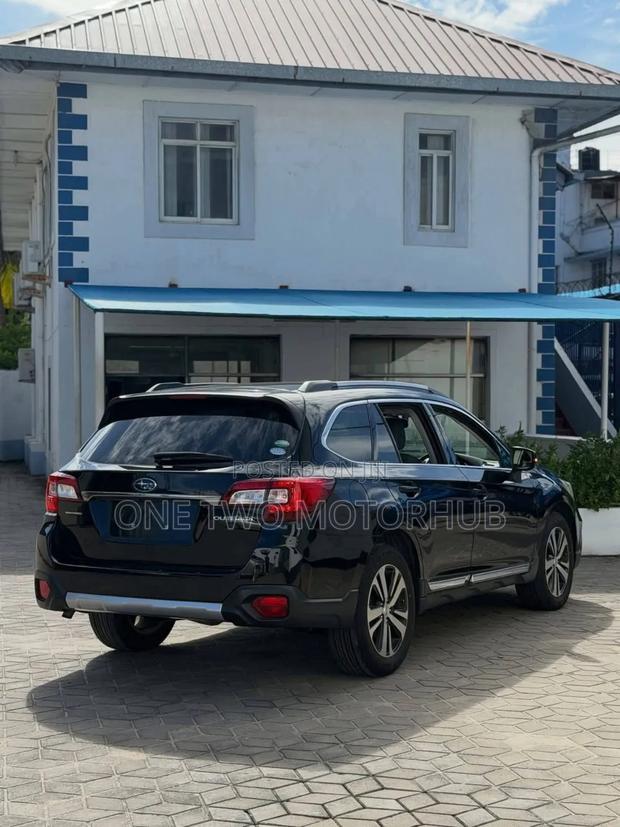 Subaru Outback 2019 Black