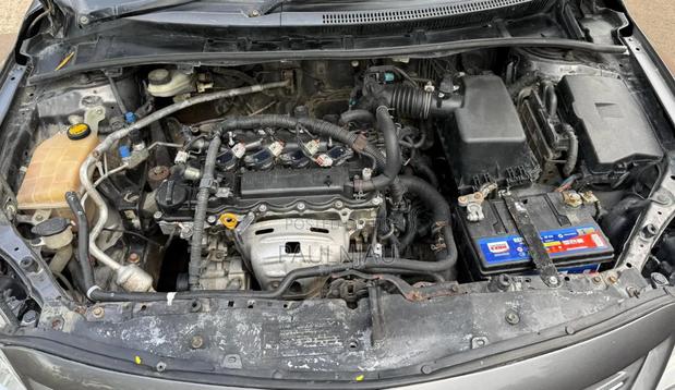Toyota Corolla Altis 2012