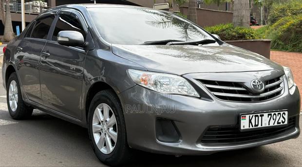 Toyota Corolla Altis 2012