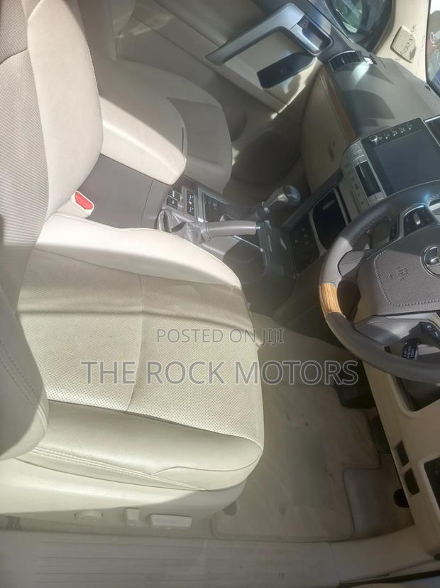 Toyota Land Cruiser Prado 2018 White