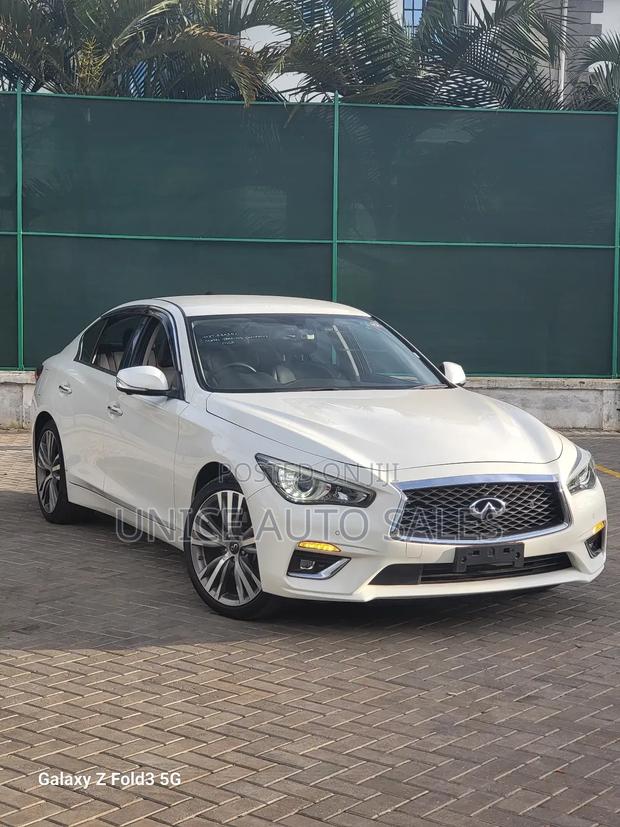 Nissan Skyline 2018 White