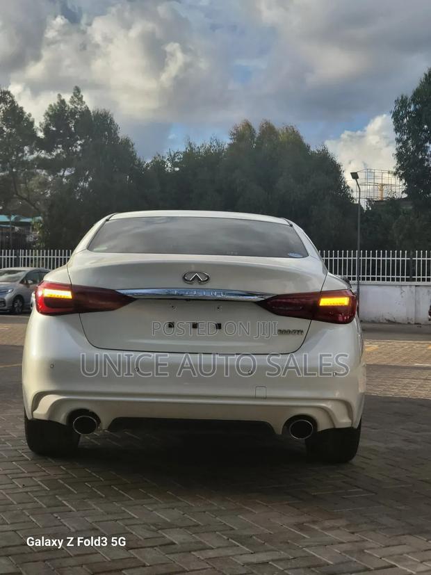 Nissan Skyline 2018 White