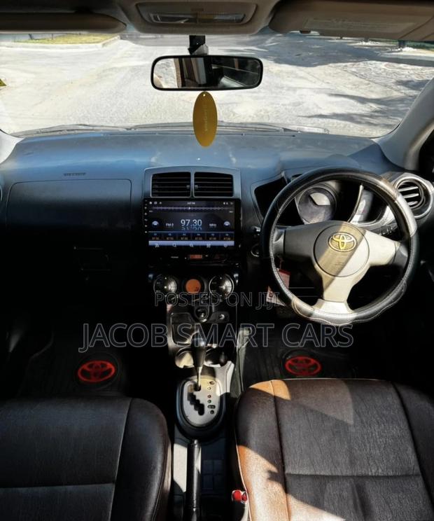 Toyota IST 2010 Black