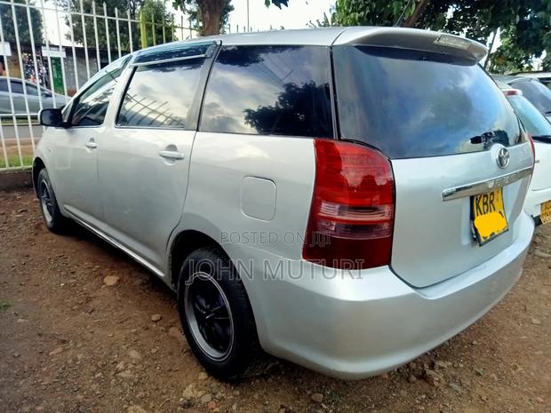 Toyota Wish 2005 Silver