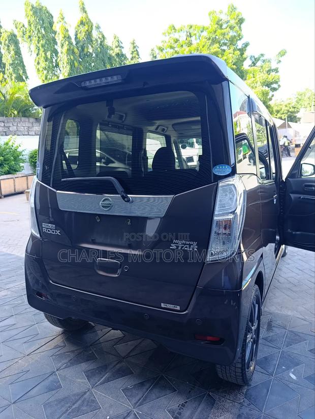 Nissan Dayz Roox 2019 Brown