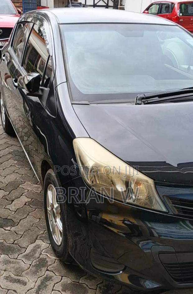 Toyota Vitz 2013 Black