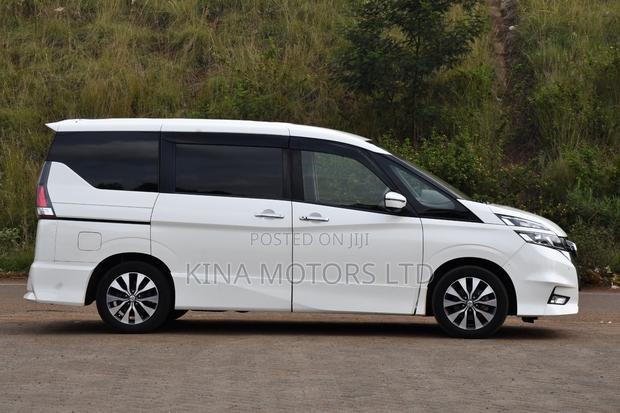 Nissan Serena 2019 Off white