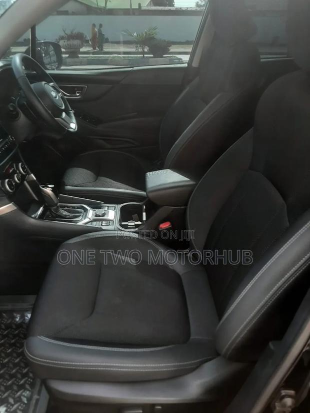 Subaru Forester Premium AWD 2019 Black