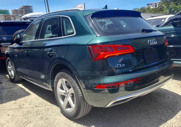 Audi Q5 2.0T Premium AWD quattro 2018 Green