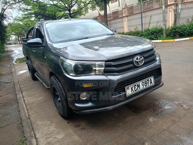 Toyota Hilux Revo Single Cab Deisel 2.4 RWD 2017 Black