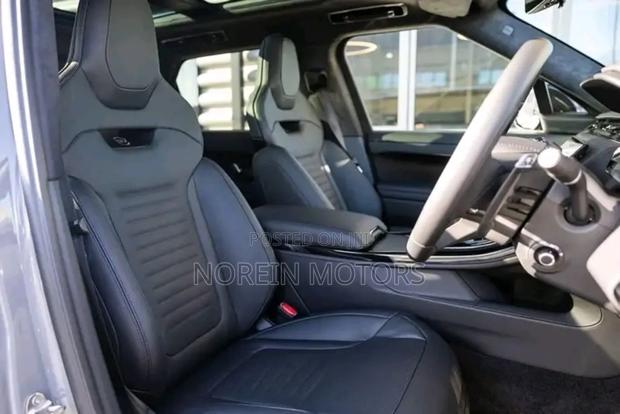 Land Rover Range Rover Sport 2024 Pearl