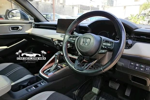 Honda Vezel 2021 Beige