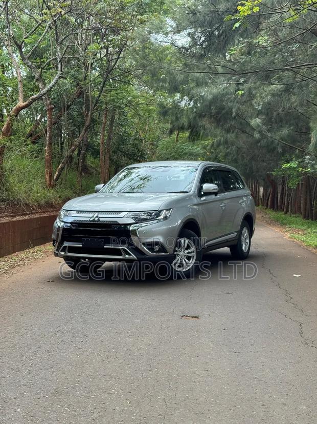 Mitsubishi Outlander 2020 Silver